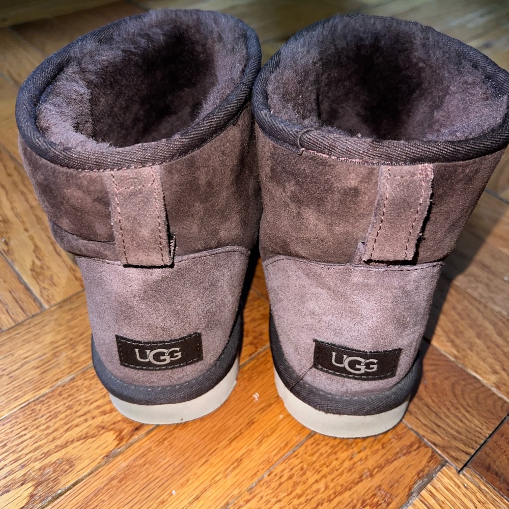 UGG Boots men’s size 9 - great condition